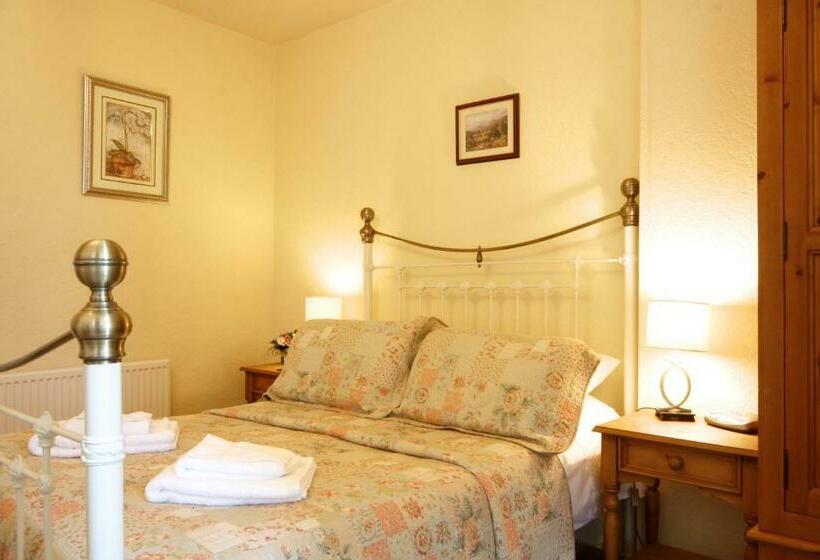 غرفة قياسية, The Old Vicarage