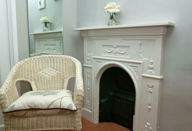 חדר סטנדרט, The Spinney