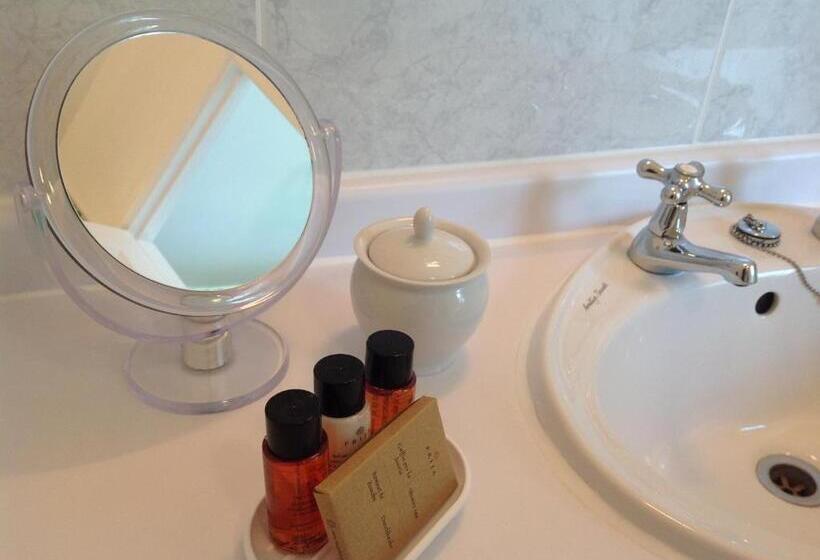 חדר סופריור עם מיטת קינג, The Spinney