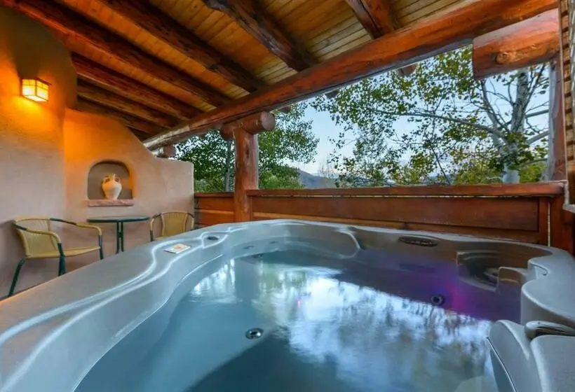 キングサイズベッドのデラックスルーム, Chipeta Lodge