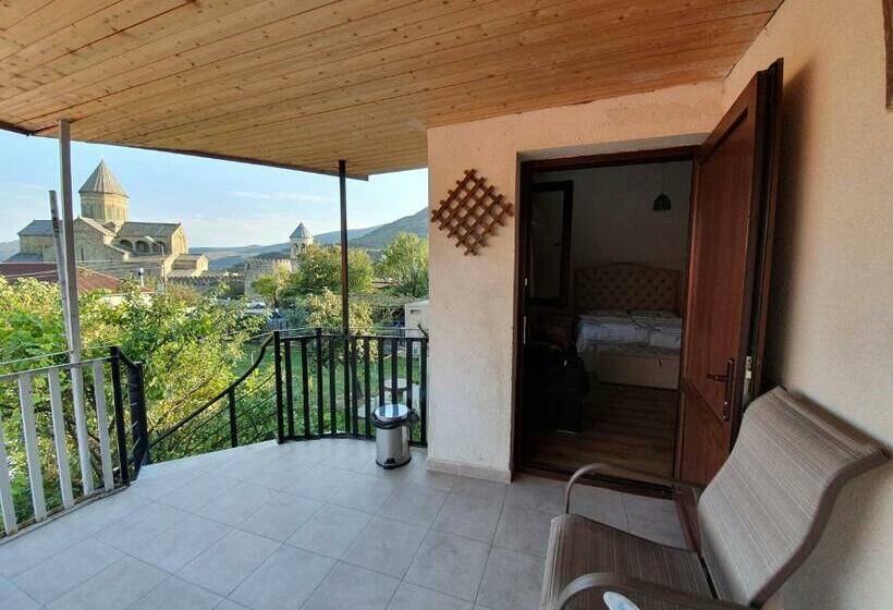 اتاق لوکس با بالکن, Bagineti