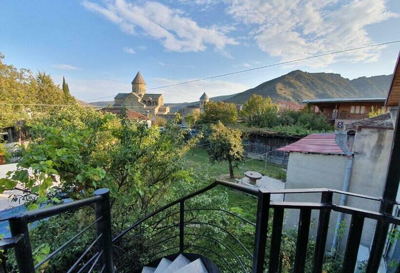 اتاق لوکس با بالکن, Bagineti