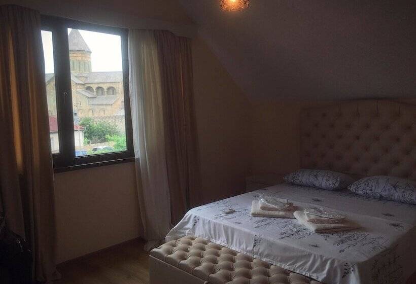 اتاق لوکس با بالکن, Bagineti