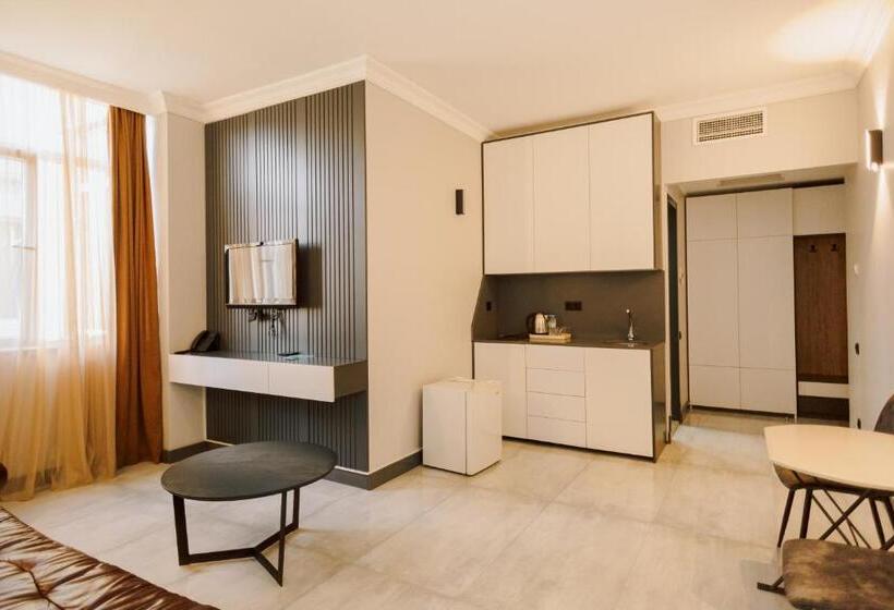 سوییت, Bel Mare Boutique