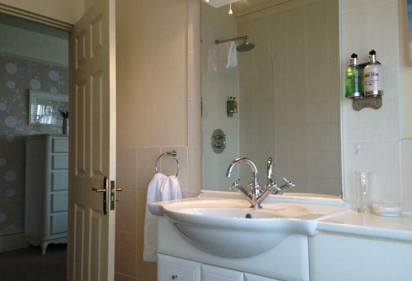 디럭스 룸, Blyth