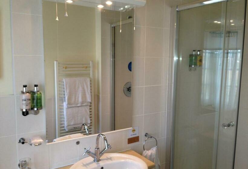 디럭스 룸 킹사이즈 침대, Blyth