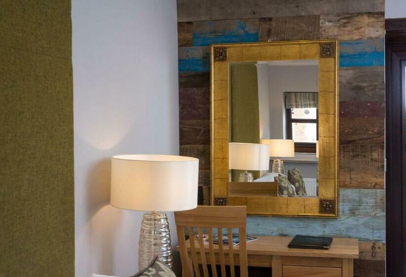 חדר סטנדרט, Briarfields