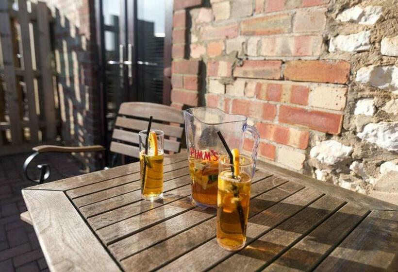 חדר סטנדרט, Briarfields