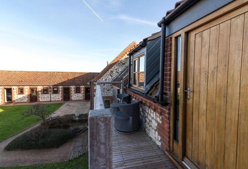 חדר דלוקס, Briarfields