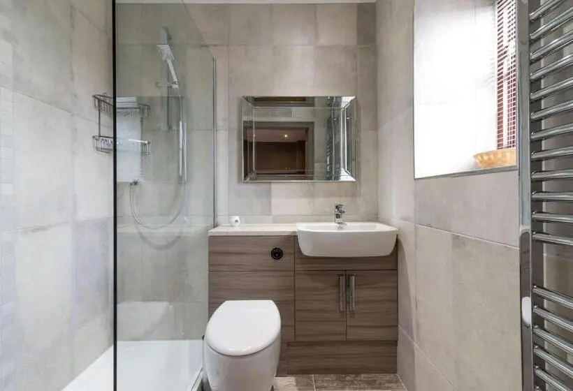 Habitació Basic, Briarfields