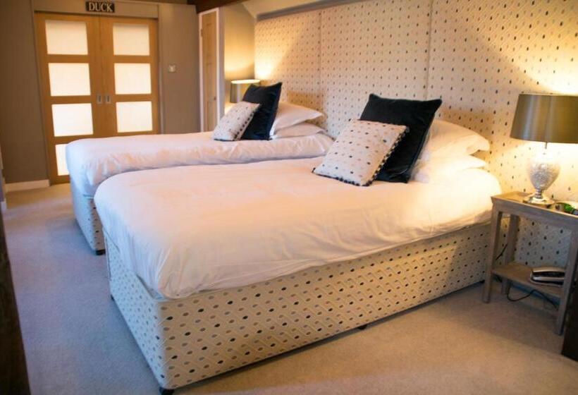 חדר דלוקס, Briarfields