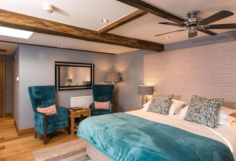 חדר דלוקס, Briarfields