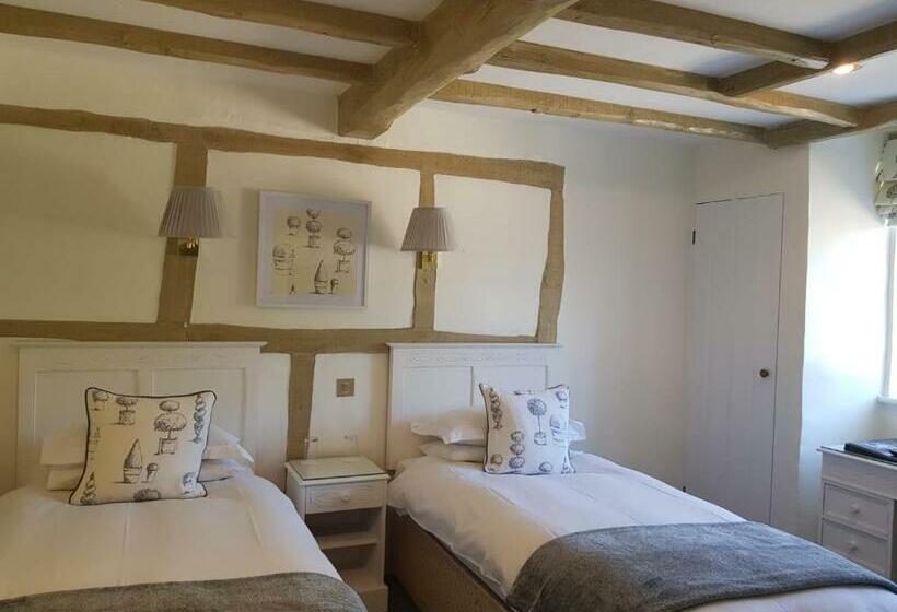 Номер Стандарт, Random Hall