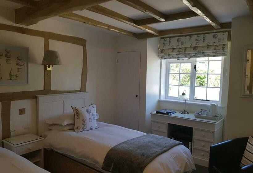 Номер Стандарт, Random Hall