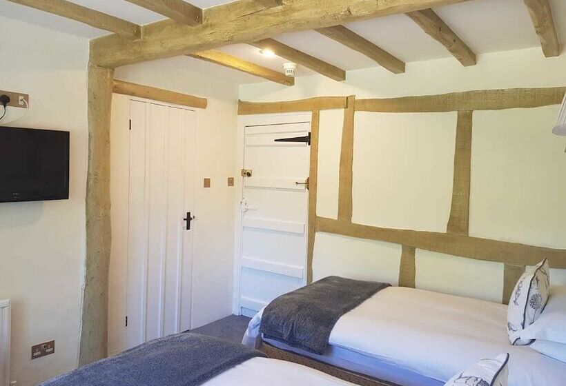 Номер Стандарт, Random Hall