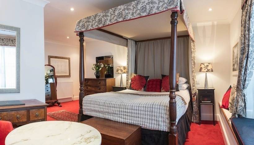 חדר דלוקס, Royal Seven Stars