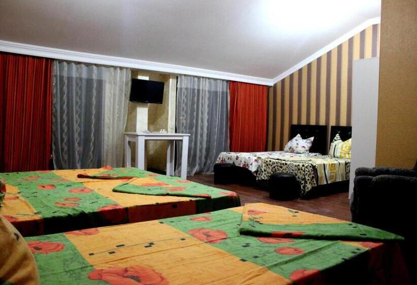 اتاق خانوادگی, Sunrise