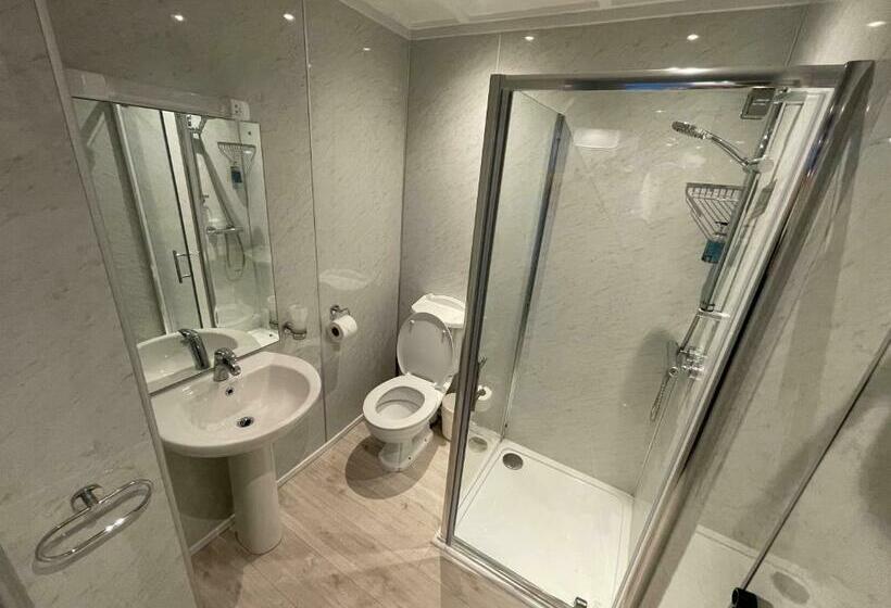 스탠다드 룸, The George