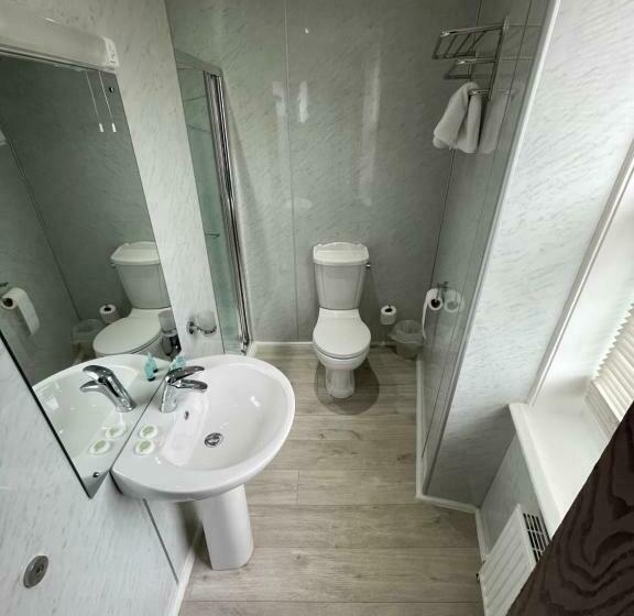 스탠다드 룸, The George