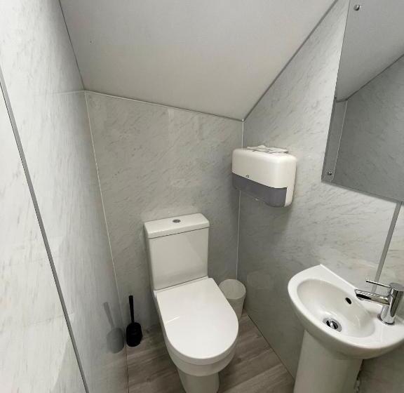 스탠다드 룸 공동 욕실, The George