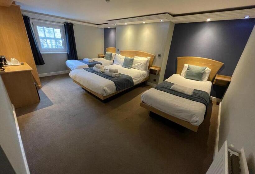 패밀리 룸, The George