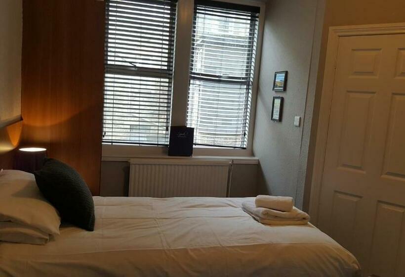 Номер Стандарт, The York