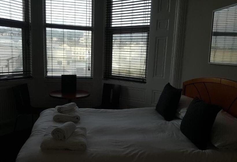 Семейный Номер, The York