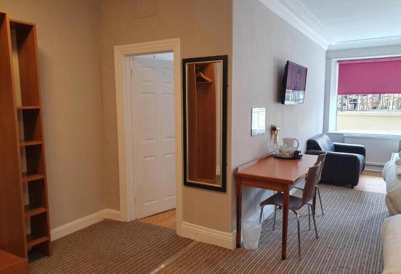 Четырехместный Номер Базовый, The York