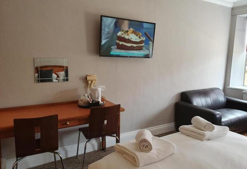 Четырехместный Номер Базовый, The York