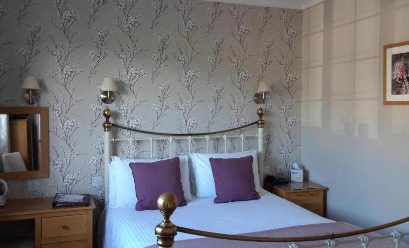 Standard Room, Trelawne