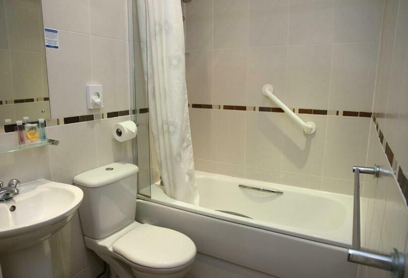 Номер Стандарт, Tynedale