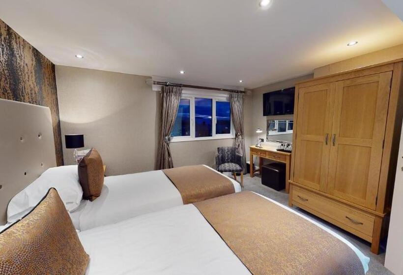 Номер Стандарт, Tynedale