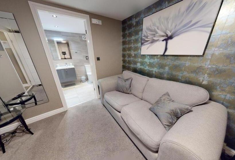 Полулюкс, Tynedale