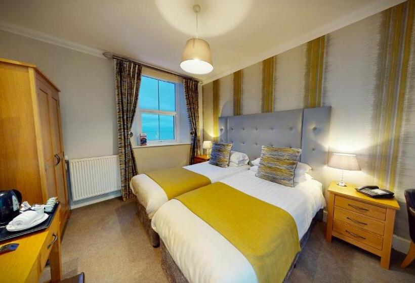 Номер Стандарт Вид на Море, Tynedale