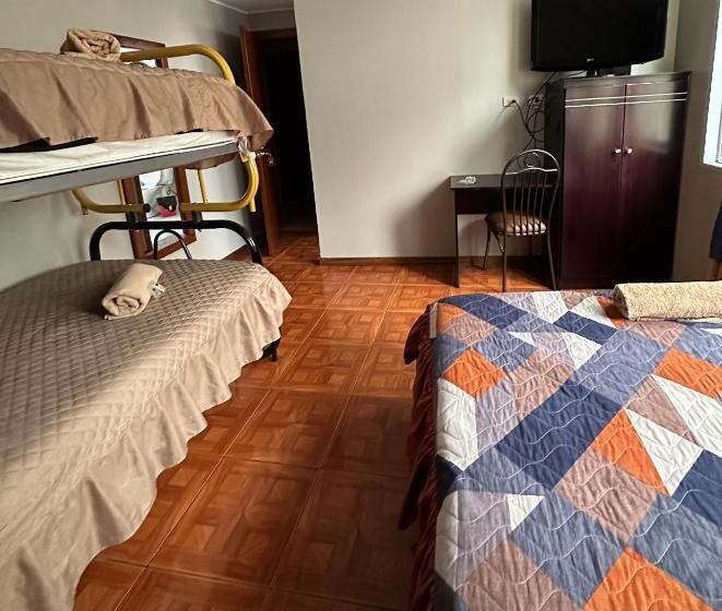 חדר סטנדרט לשלושה, Villamar