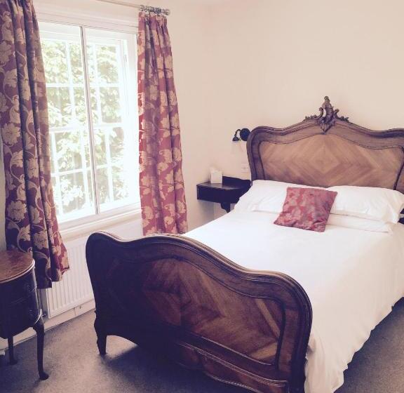 标准间, Walter De Cantelupe Inn