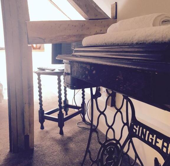 标准间, Walter De Cantelupe Inn