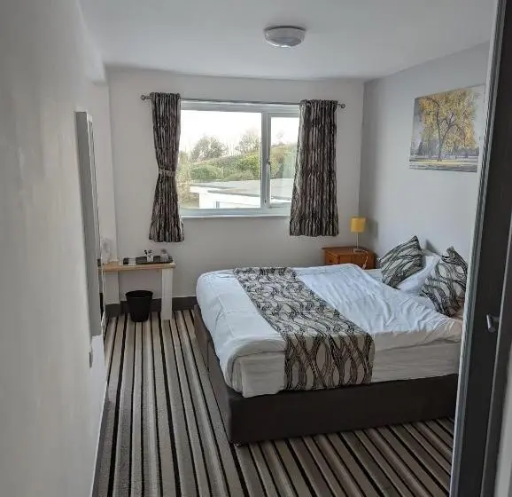片側に海が見えるデラックスルーム, Mayfair Hotel Isle Of Wight
