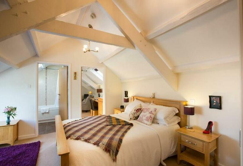 带大床的套房, Penbontbren Luxury Bed And Breakfast