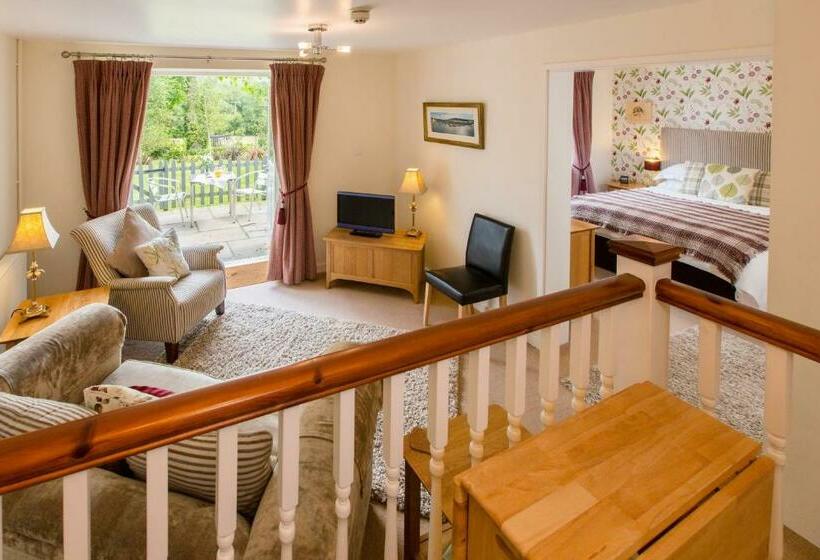 Люкс Кровать Кинг, Penbontbren Luxury Bed And Breakfast