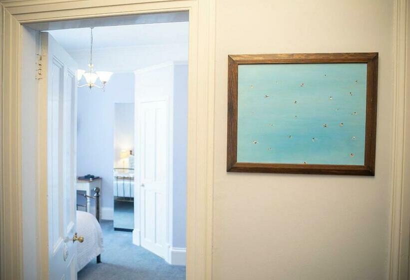 اتاق استاندارد, Queensberry House B&b