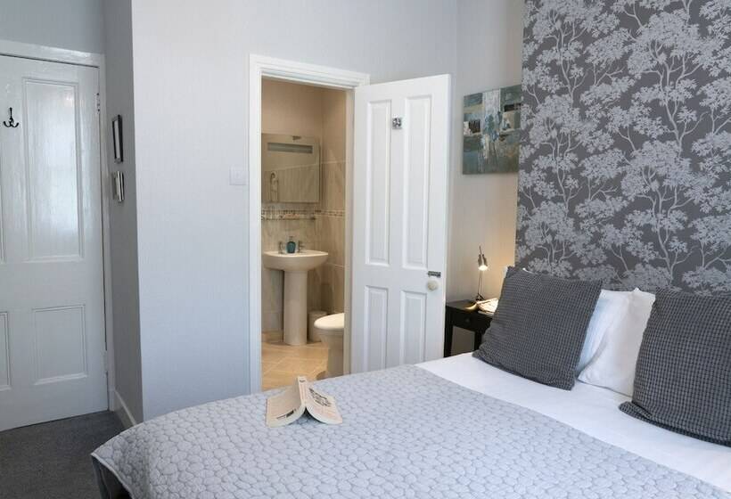 Номер Стандарт, Queensberry House B&b