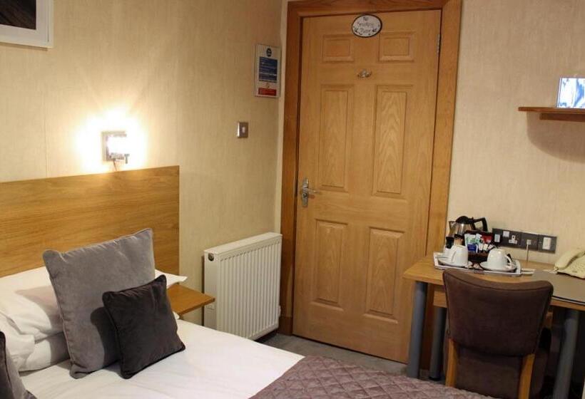 חדר בסיסי, Station Hotel And Restaurant