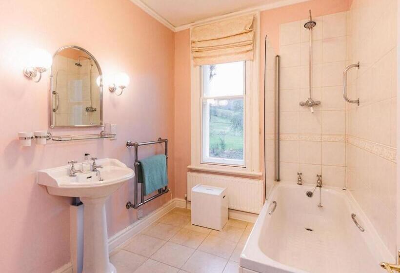 חדר סופריור עם מיטת קינג, The Forest Country House B&b