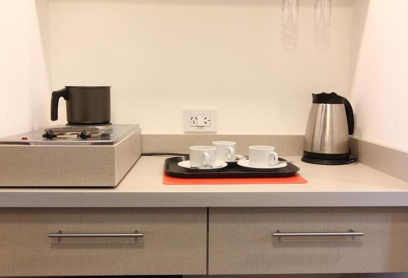 شقة غرفة واحدة, 646 Hotel Balcarce