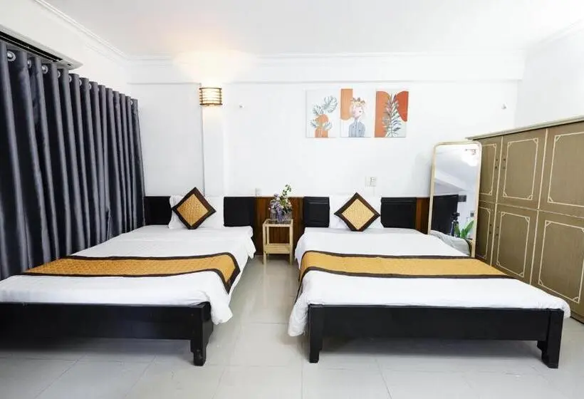 اتاق لوکس خانوادگی, Casablanca