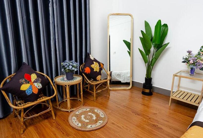 اتاق لوکس خانوادگی, Casablanca