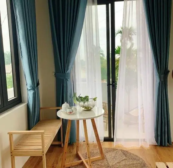 اتاق لوکس خانوادگی, Casablanca