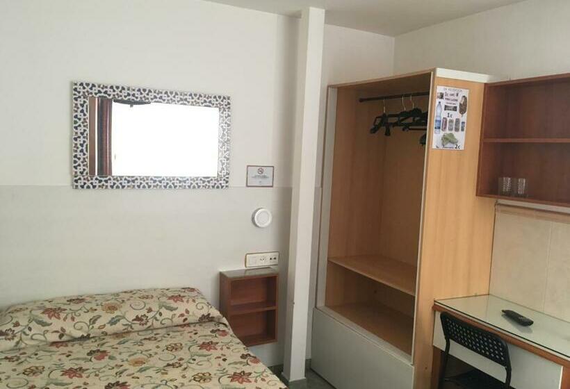 Chambre Standard, Pensión El Hidalgo