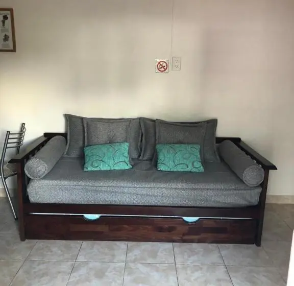 Standard Neljän Hengen Huone Puutarhanäkymä, De Los Andes Hotel Boutique